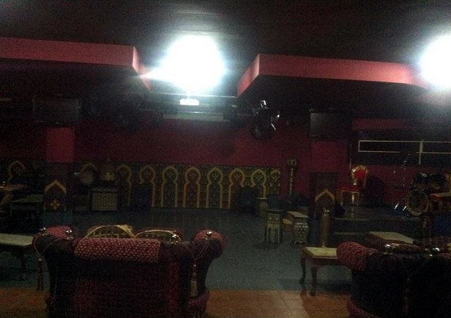Imagen del interior de la discoteca 'Sala Marrakech' de Gav Mar (2012)